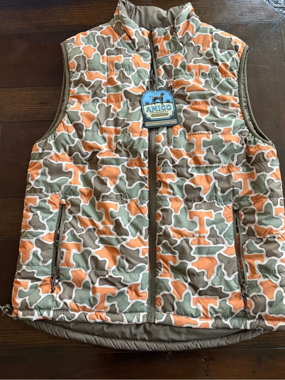 NWT AMIGO PROVISIONS TENNESSEE VOLS Orange Camo Reversible Puffer Vest